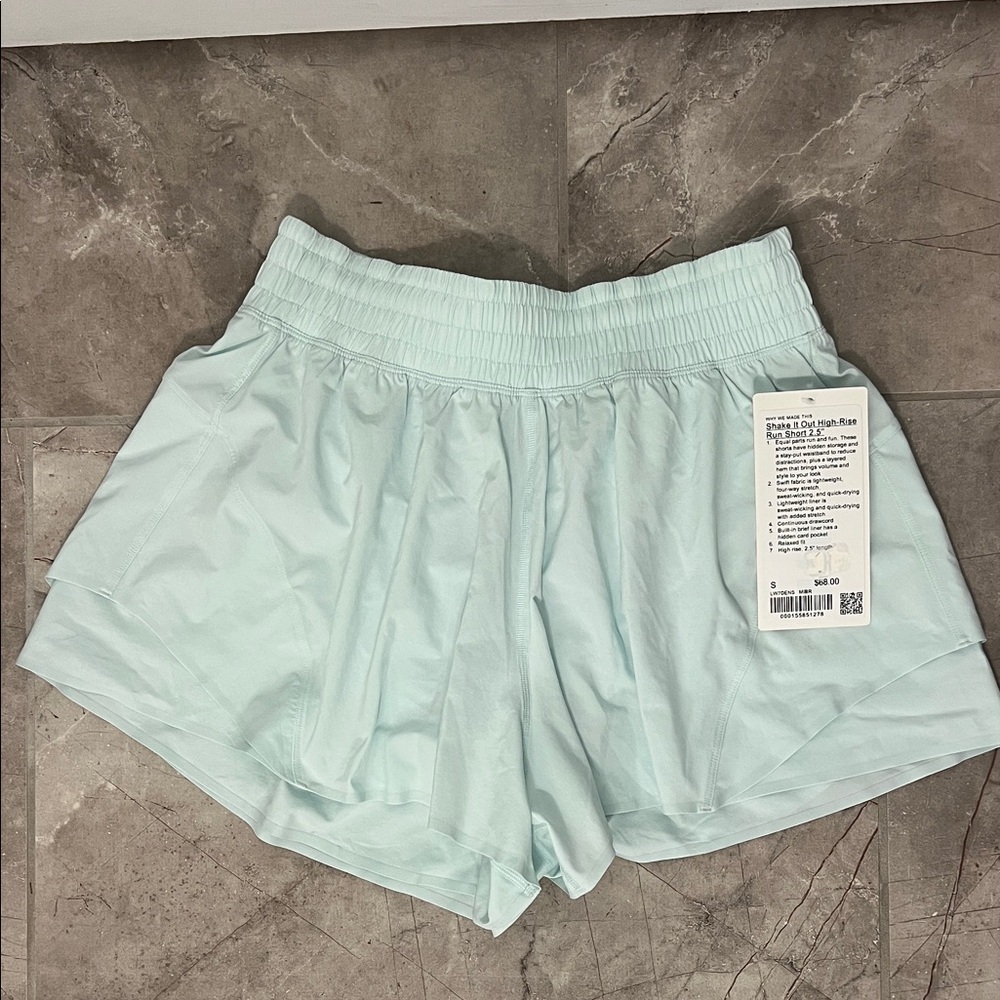 Lululemon Shake it Out High Rise Running Shorts 2.5”